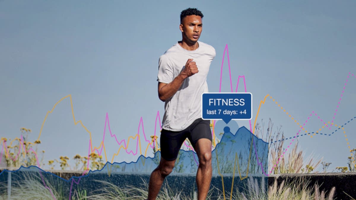 Male Athlete Using Trainingpeaks To Prepare For A Marathon